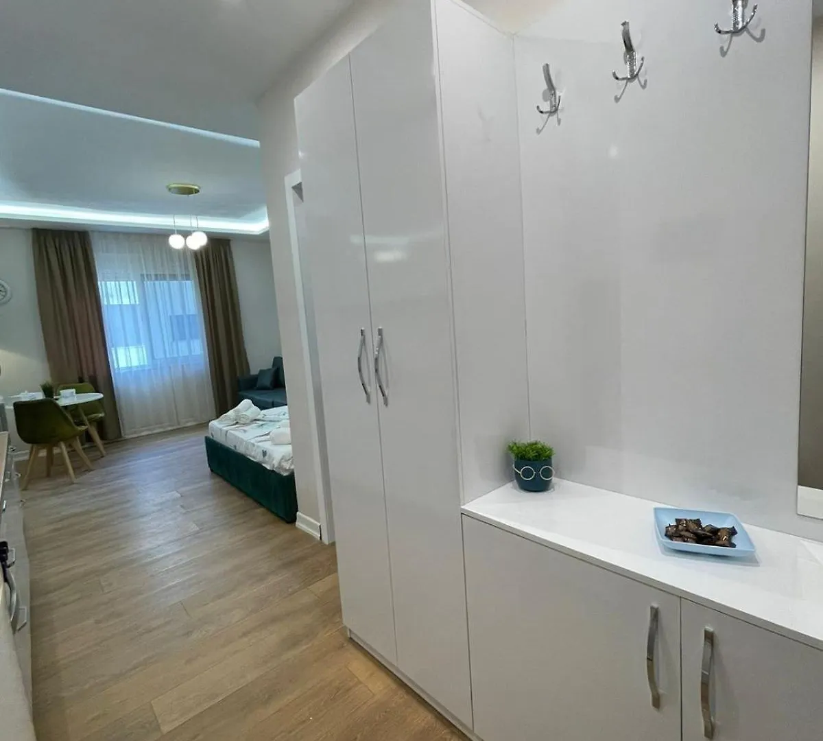 Apartagnes Durres 0*,